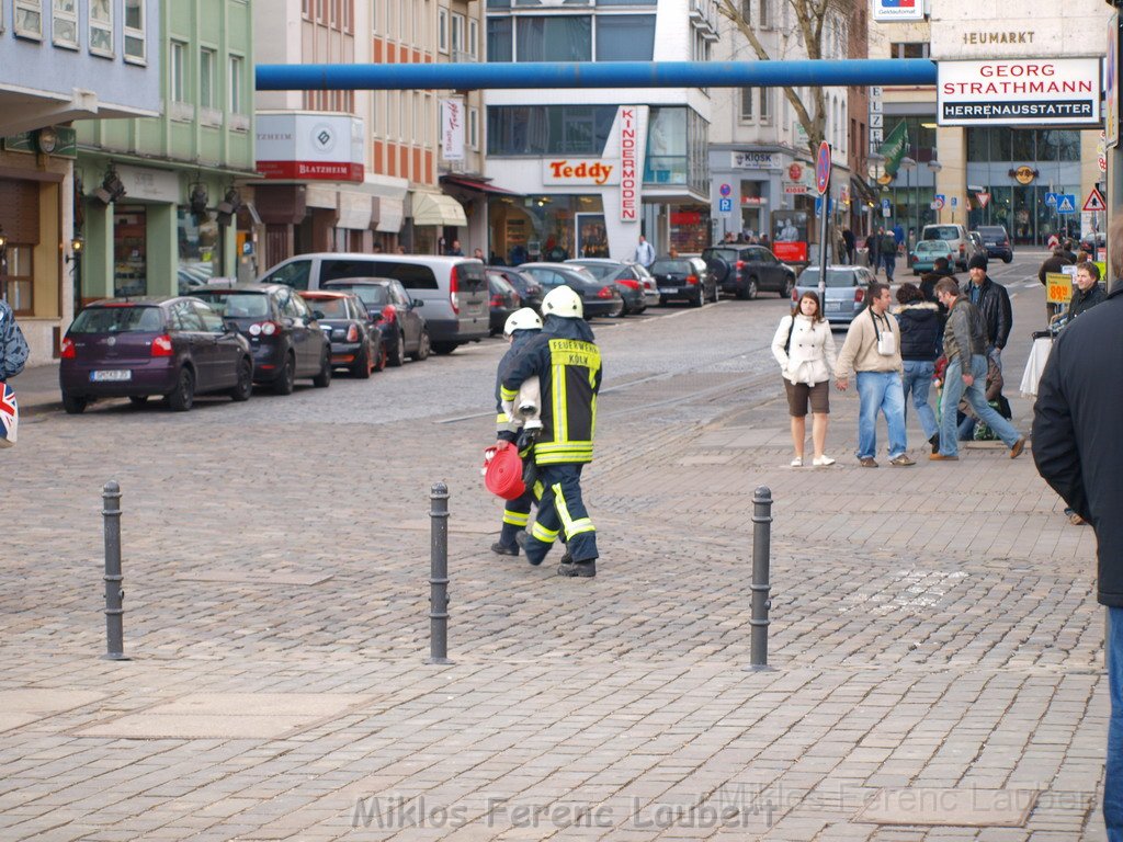 Vorbereitung Flutung U Bahn Koeln Heumarkt P287.JPG